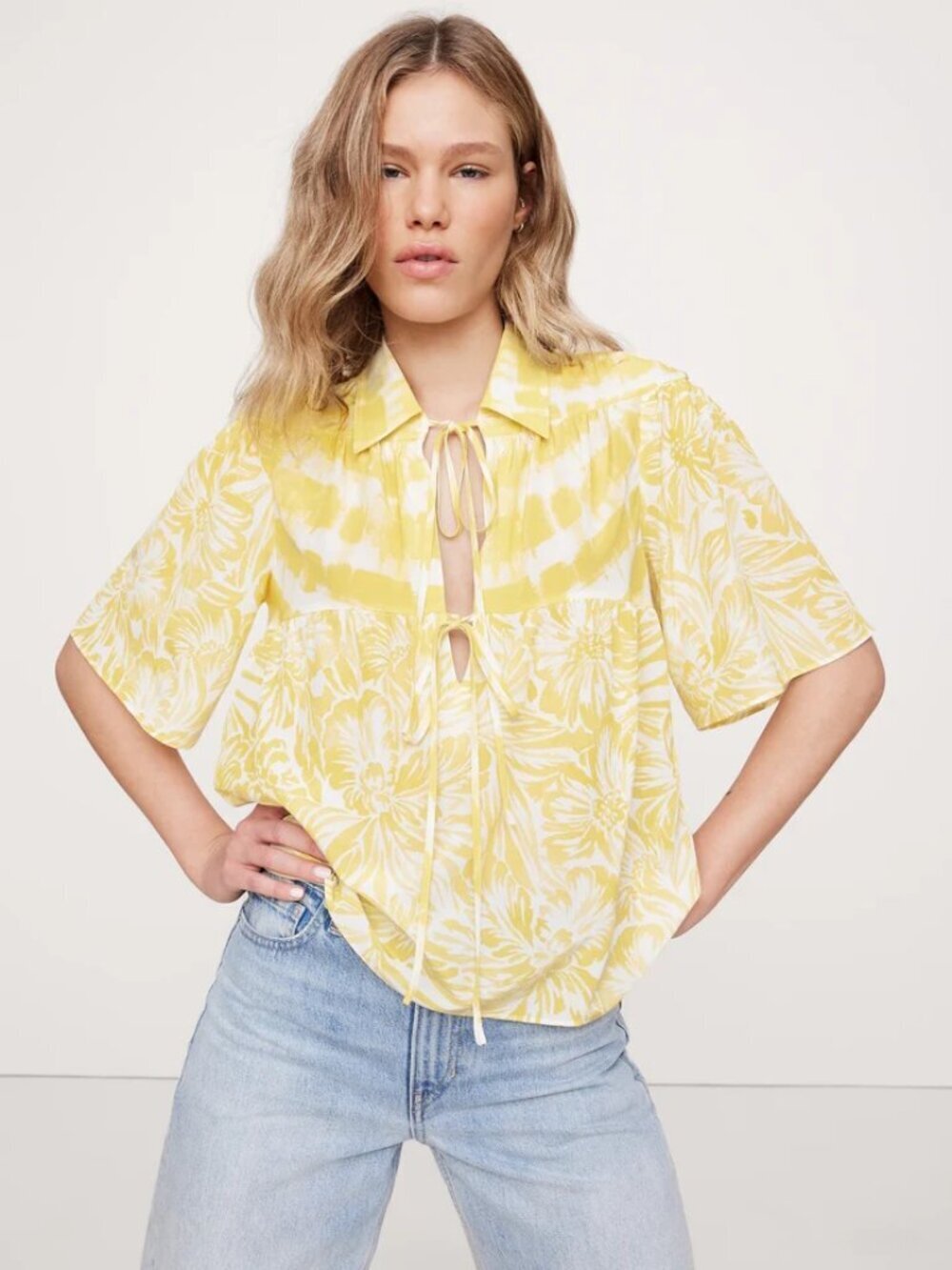 NWT New $150 Banana Republic 100% Silk Matte Tie-Front Yellow Iris Shirt Size S